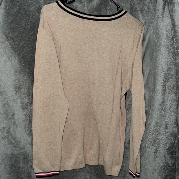 Tommy Hilfiger Top - Picture 5 of 7